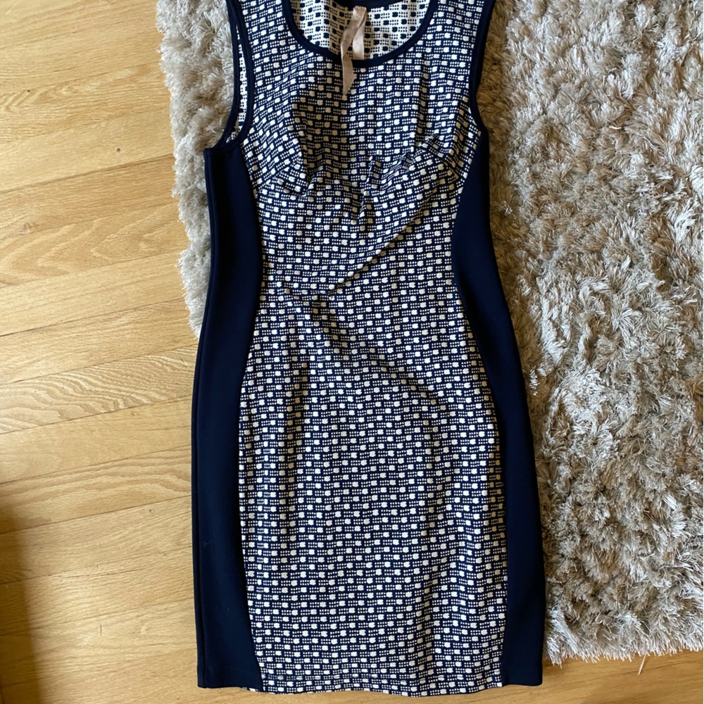 Adorable navy blue Bailey 44 dress
